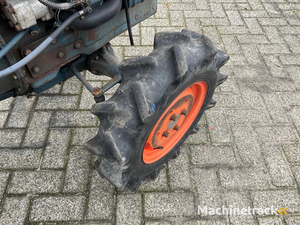 Kubota B7000 Minitractor