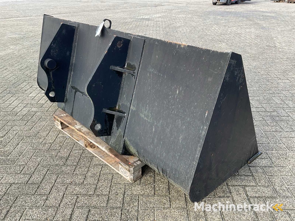 2024 Bodenbehälter, 225cm