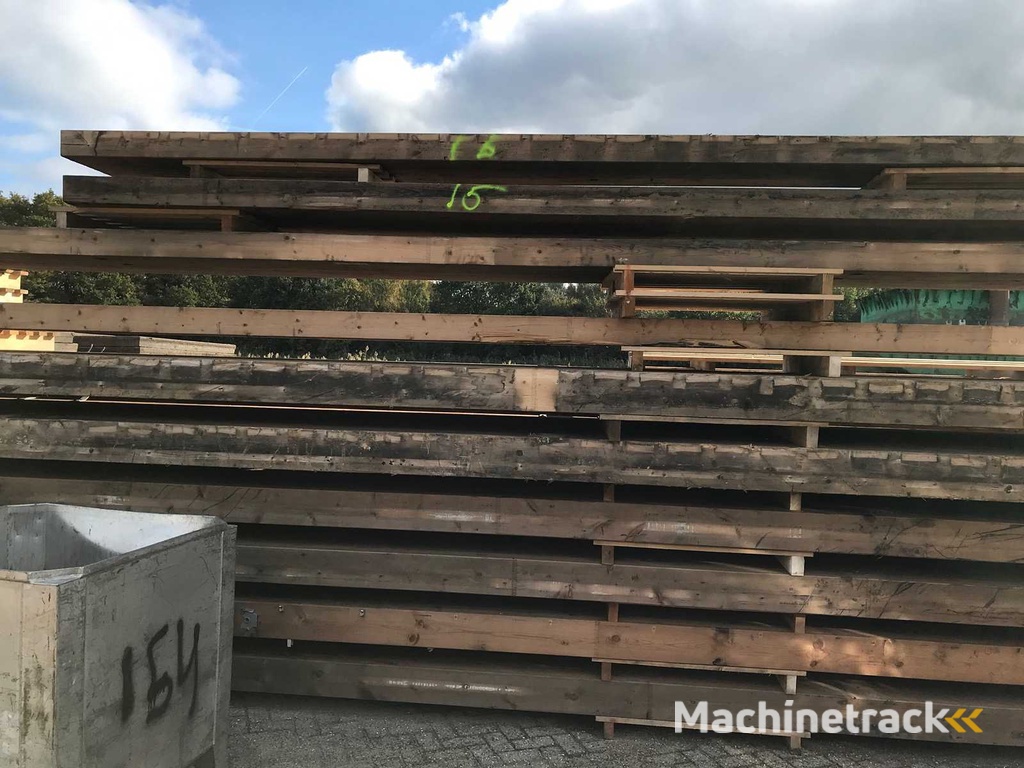 Wooden truss 18x120x1885cm