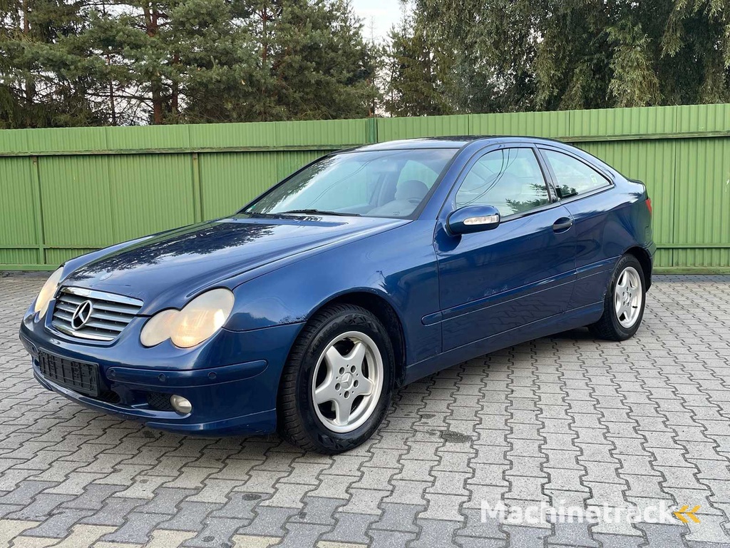 Mercedes-Benz - C200K COUPE - Auto - 2001