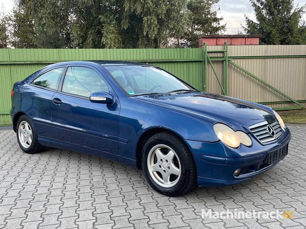 Mercedes-Benz - C200K COUPE - Auto - 2001