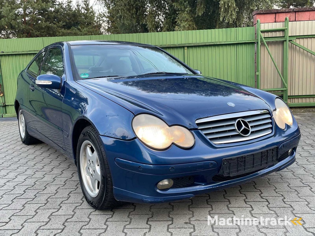 Mercedes-Benz - C200K COUPE - Auto - 2001