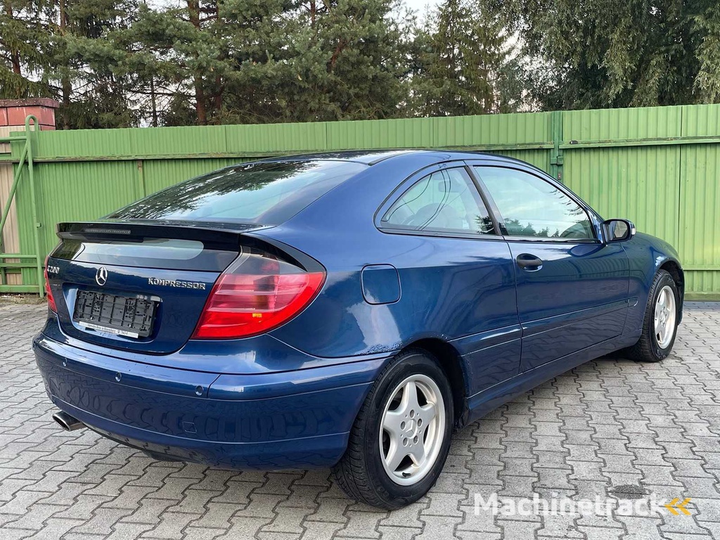 Mercedes-Benz - C200K COUPE - Auto - 2001