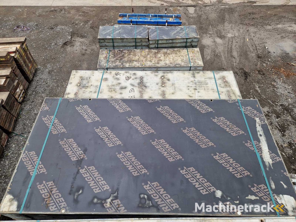 Doka Framax Schalung – Komplettsystem 374,75 m² – inkl. Ecken, Konsolen, Streben & Zubehör – geprüft & einsatzbereit – 25,5 t Gesamtgewicht