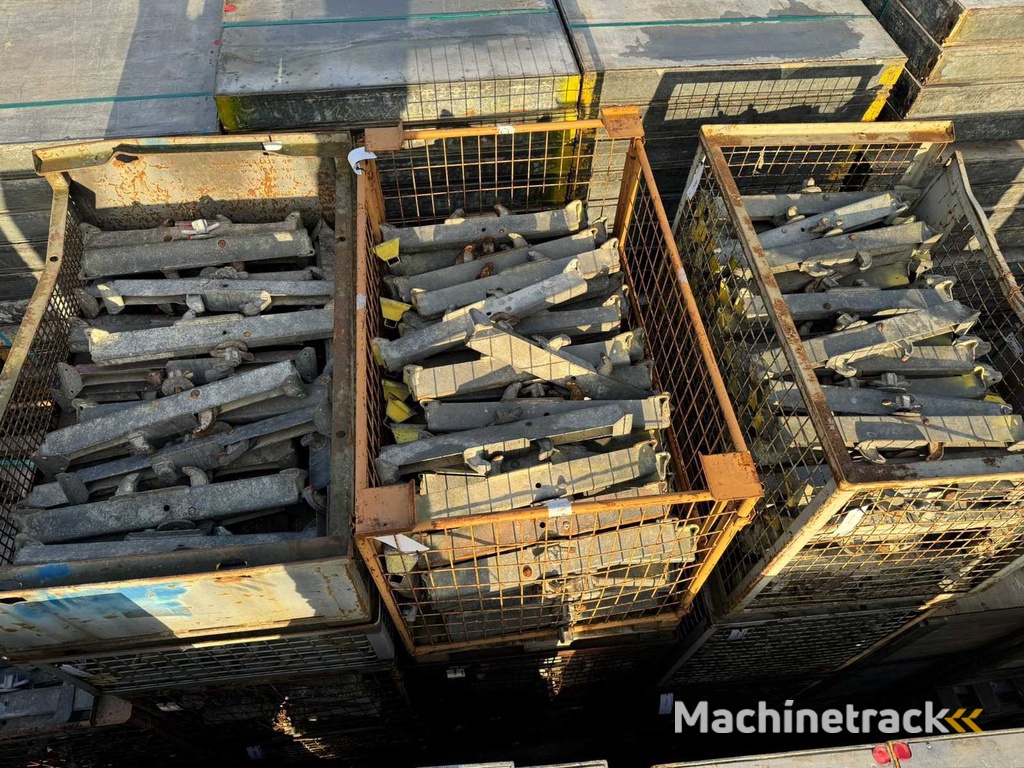 Hünnebeck MANTO Wandschalung – Komplettsystem 677 m² – mit Zubehör & Ersatzschalhaut – 63.000 kg