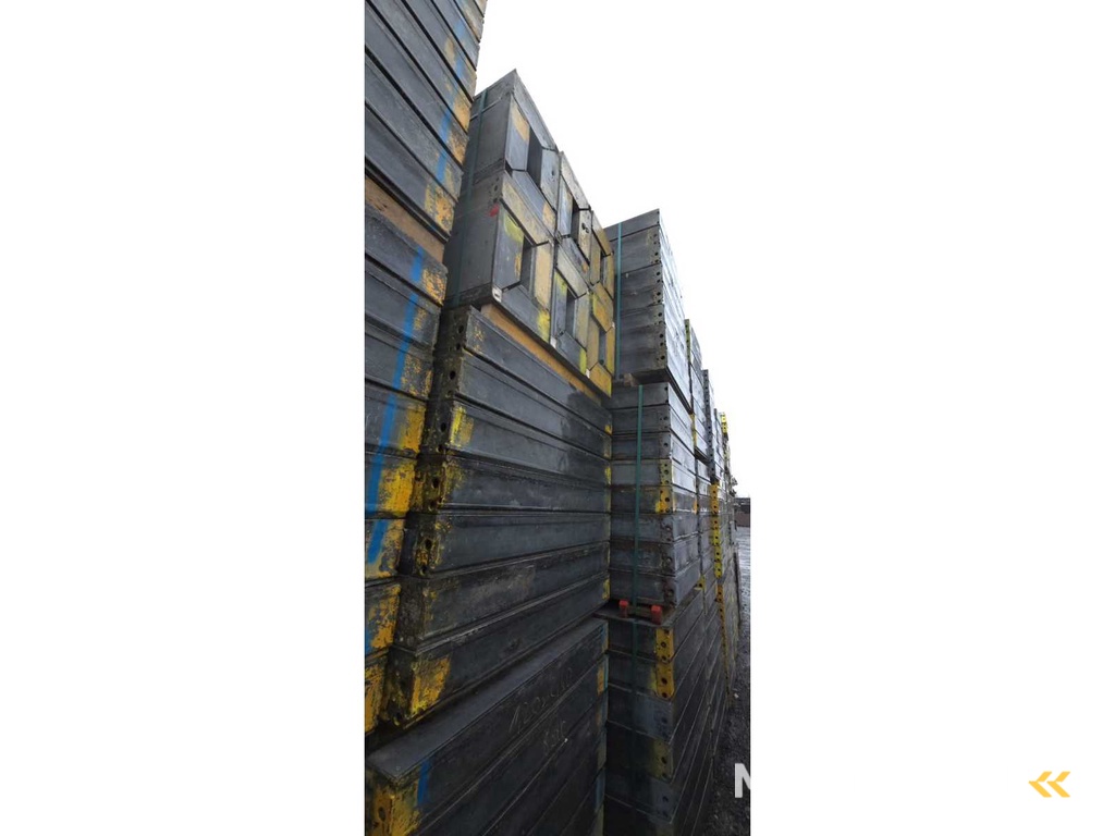 Hünnebeck MANTO Wandschalung – Komplettsystem 677 m² – mit Zubehör & Ersatzschalhaut – 63.000 kg