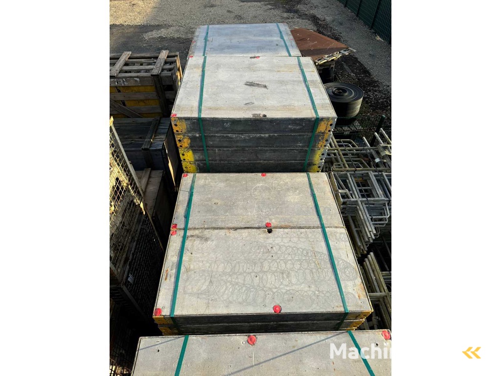 Hünnebeck MANTO Wandschalung – Komplettsystem 677 m² – mit Zubehör & Ersatzschalhaut – 63.000 kg