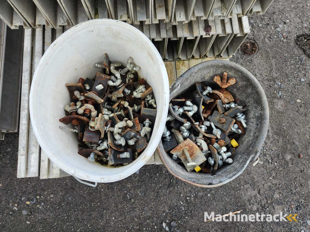 miniMAX Schalungssystem – Komplettposten Träger & Zubehör – Doppelträger & Einschubträger – 100x Kemmstücke – Bau & Schalungstechnik