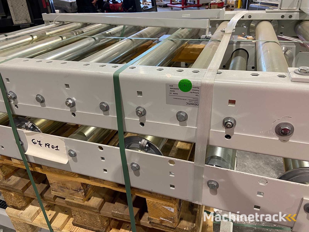 Dematic - 2019 - Roller conveyor and pallet chain