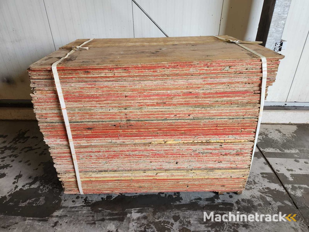 100x Wooden formwork planks/scaffolding planks 1.50x0.50m