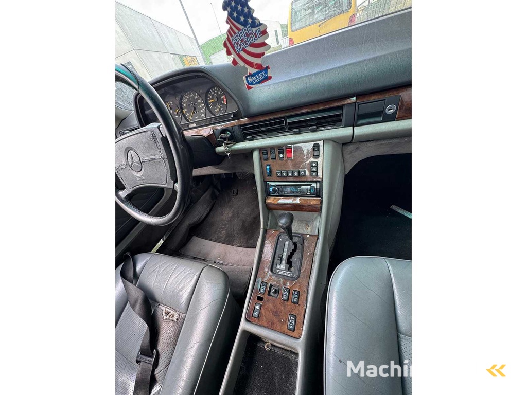 Mercedes - 420 SEC - Car - 1990