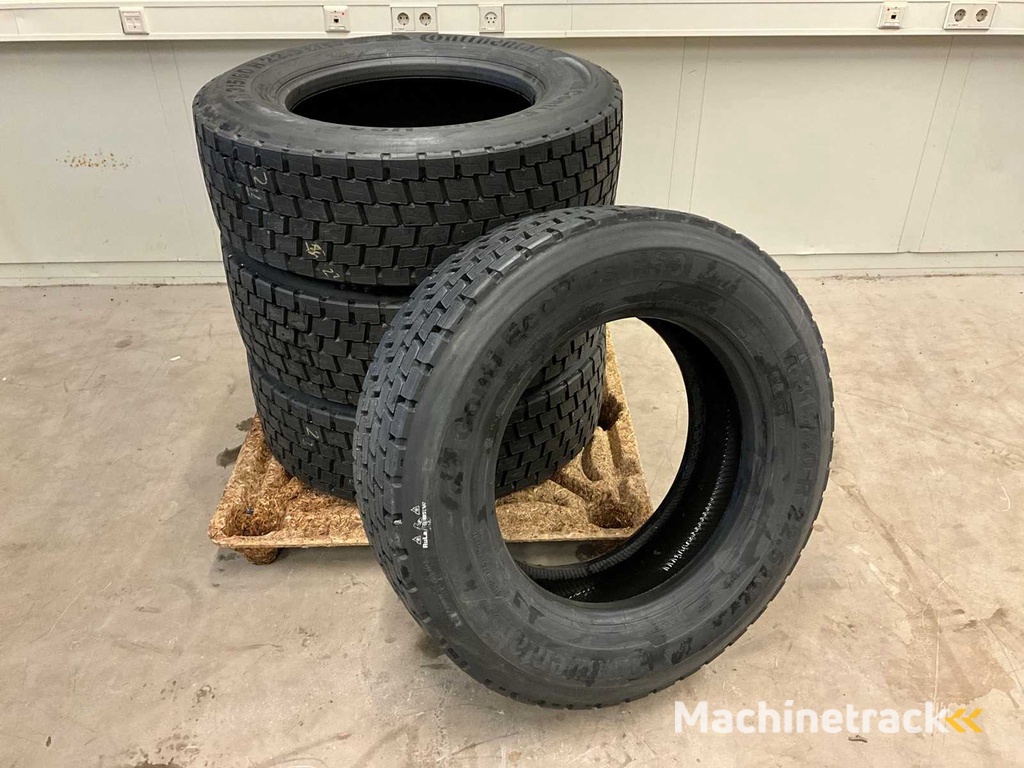 4x 315/60 R22.5 Continental Retread Vrachtwagenband