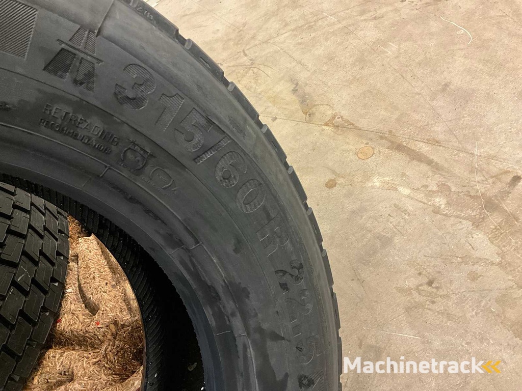 4x 315/60 R22.5 Continental Retread Vrachtwagenband