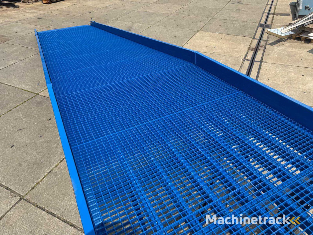 2025 Loading ramp