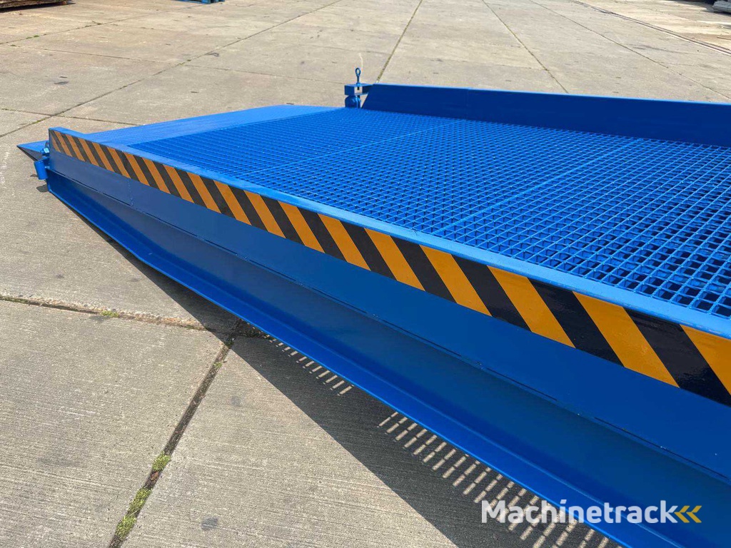 2025 Loading ramp