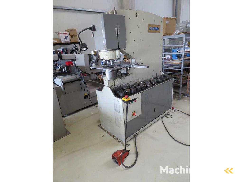 DURMA IW 80 D Lochstanze