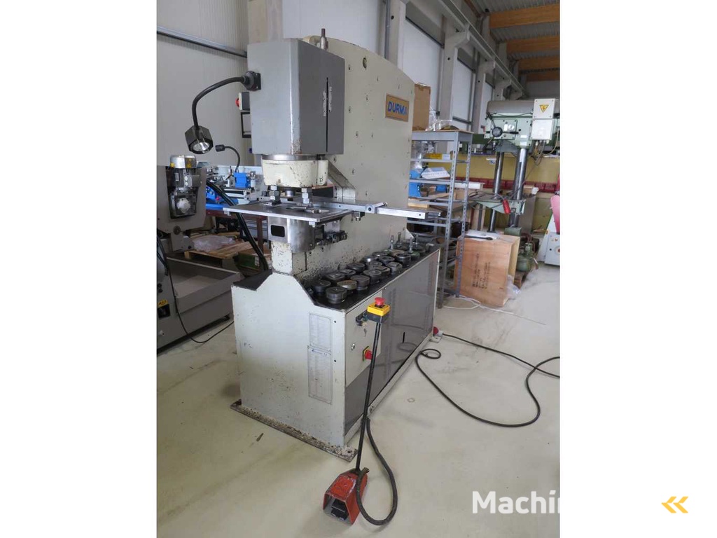 DURMA IW 80 D Lochstanze