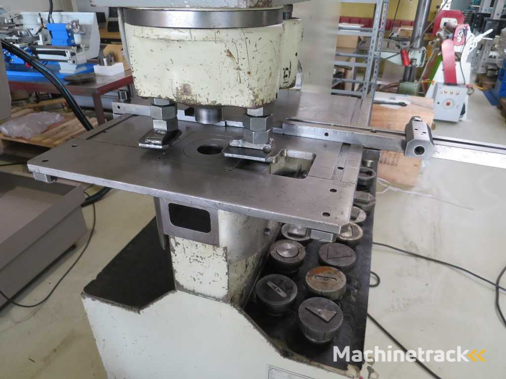 DURMA IW 80 D Lochstanze