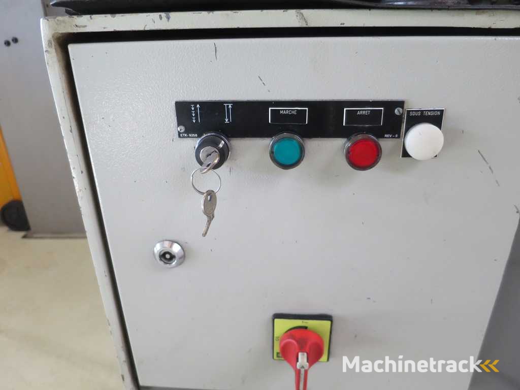 DURMA IW 80 D Lochstanze