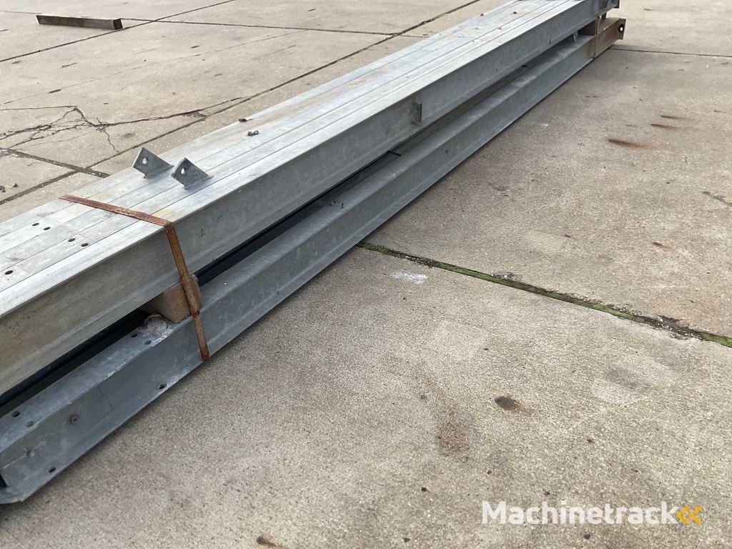 Ipe beam steel (10x)