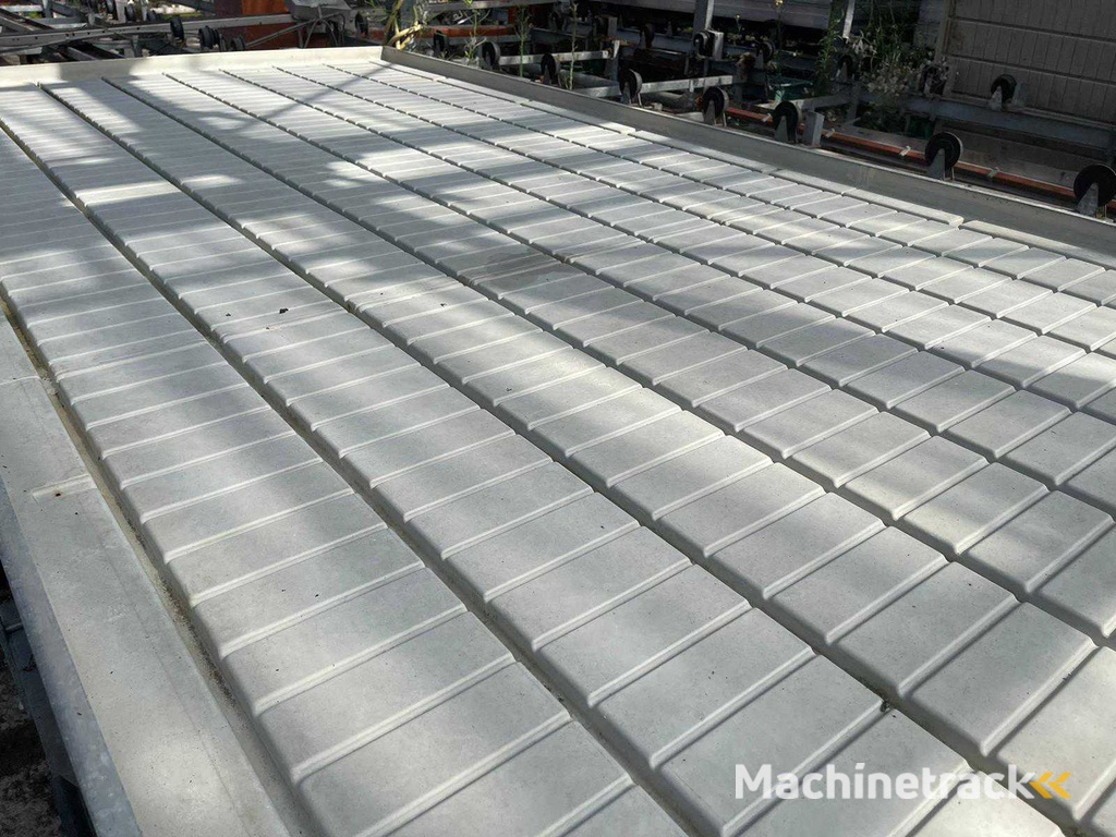 Cultivation table (5x)