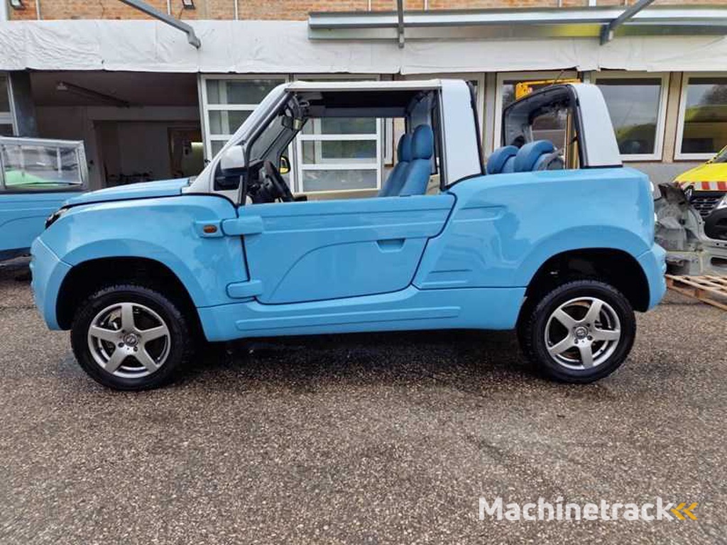 Bluecar BLUSUMMER electric convertible car