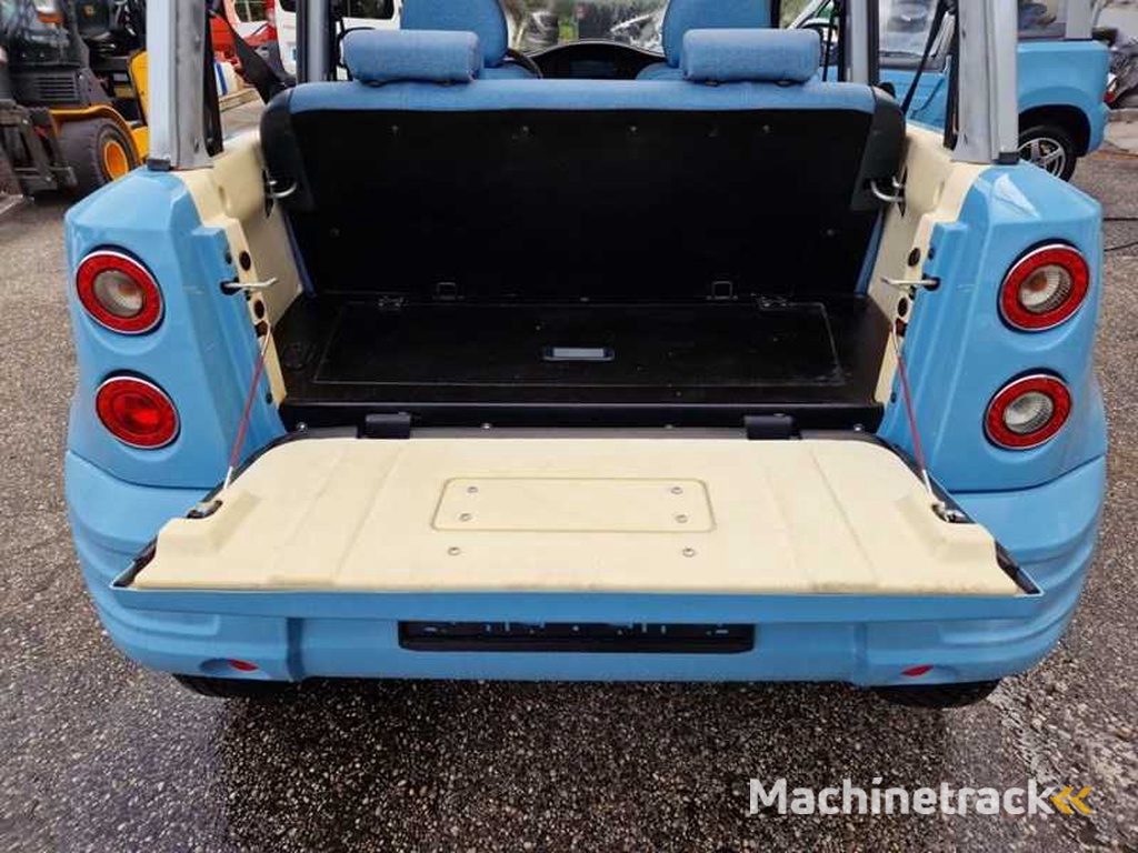 Bluecar BLUSUMMER electric convertible car