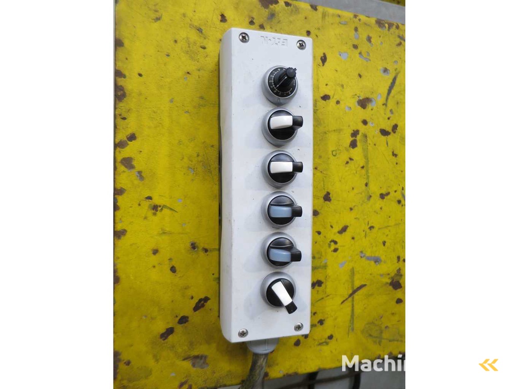 MONEDA PZM 1200 Lasdraaitafel