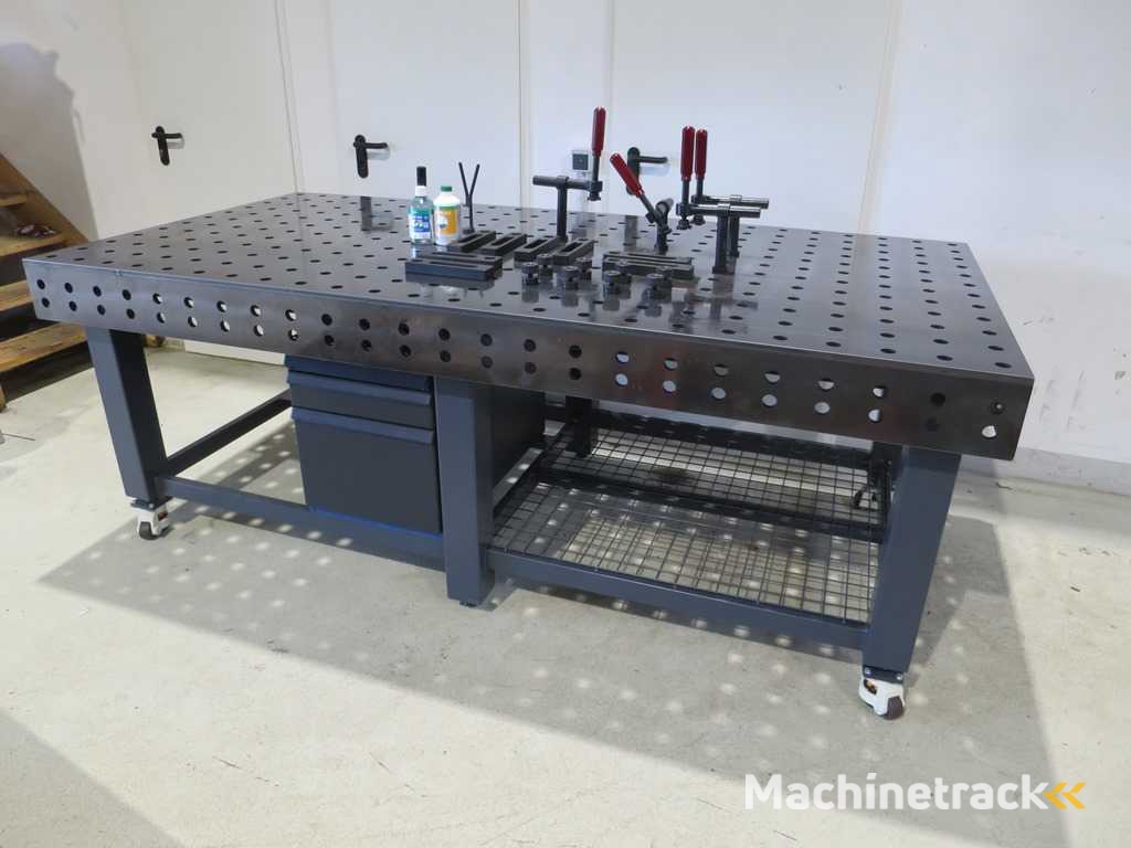 WMT P-2400 x 1200+ Lastafel / Geperforeerde tafel