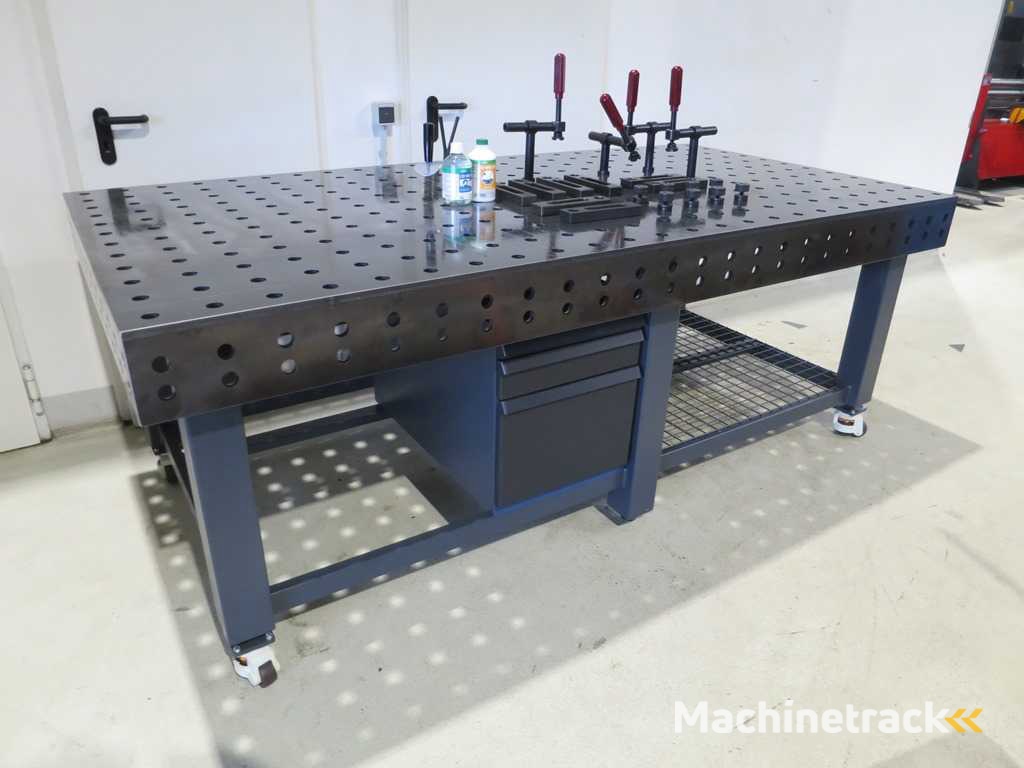 WMT P-2400 x 1200+ Lastafel / Geperforeerde tafel