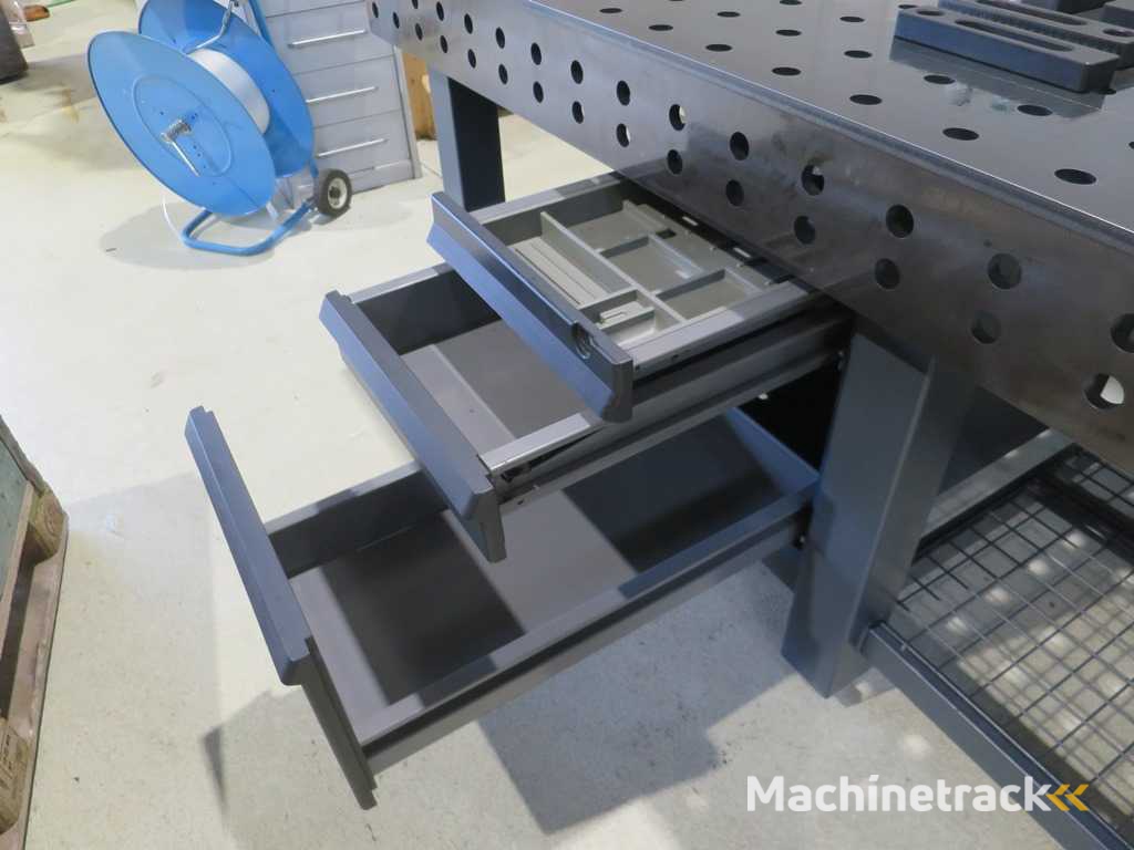 WMT P-2400 x 1200+ Lastafel / Geperforeerde tafel