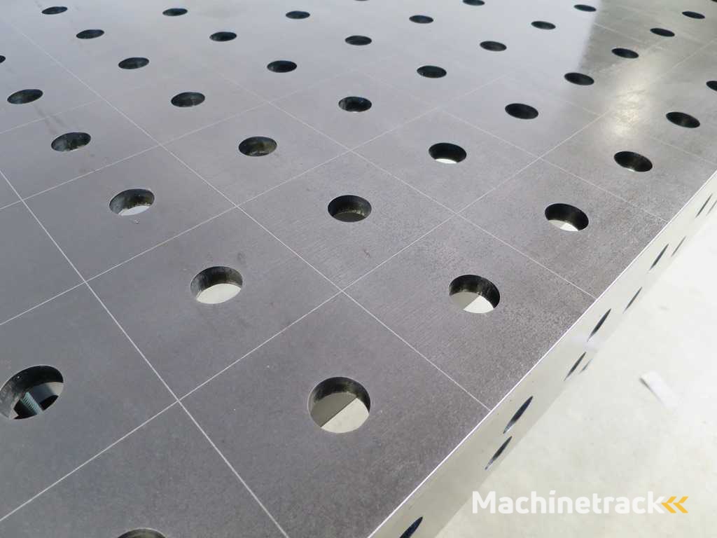 WMT P-1200 X 800 Schweißtisch / Lochtisch