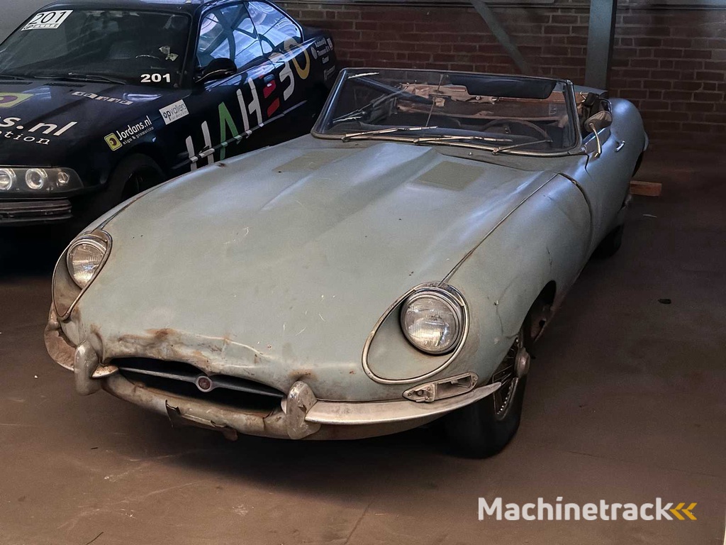 Jaguar E-Type XKE Cabriolet 4.2 6-Zylinder in Reihe Serie 11/2 1968 Roadster