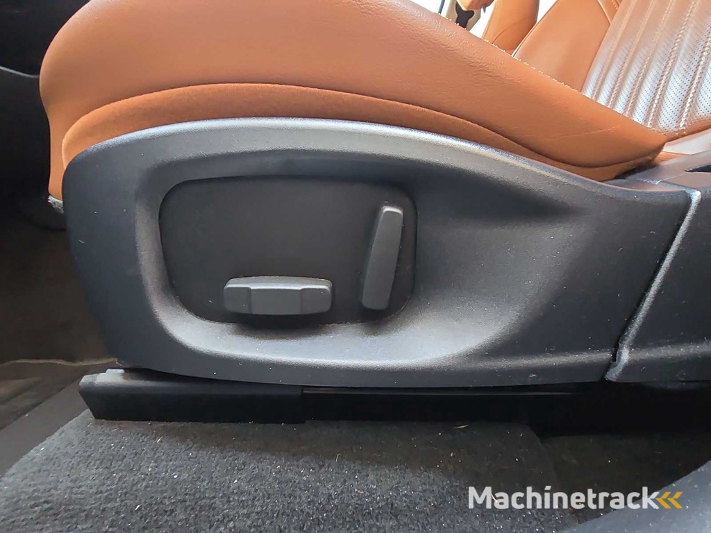 Jaguar F-PACE 2.0 Portfolio AWD 20d | ND-391-G