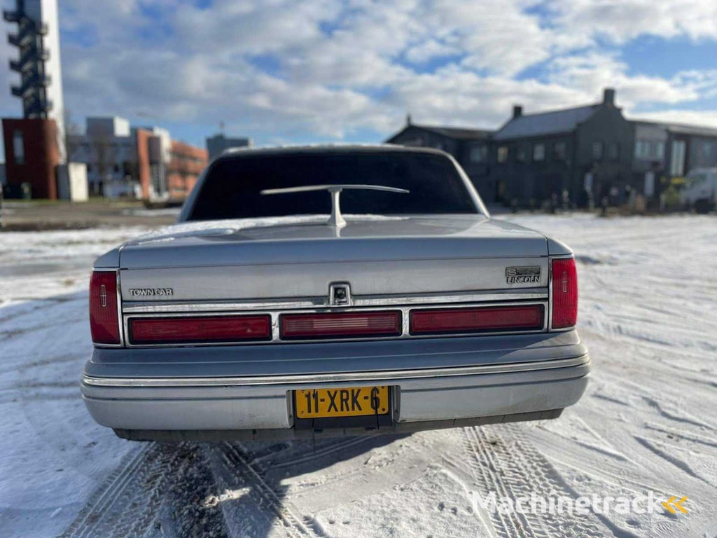 1997 Lincoln Town Car Limousine