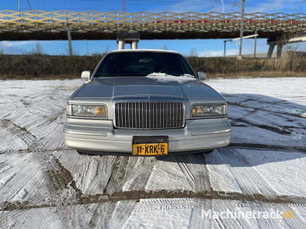 1997 Lincoln Town Car Limousine