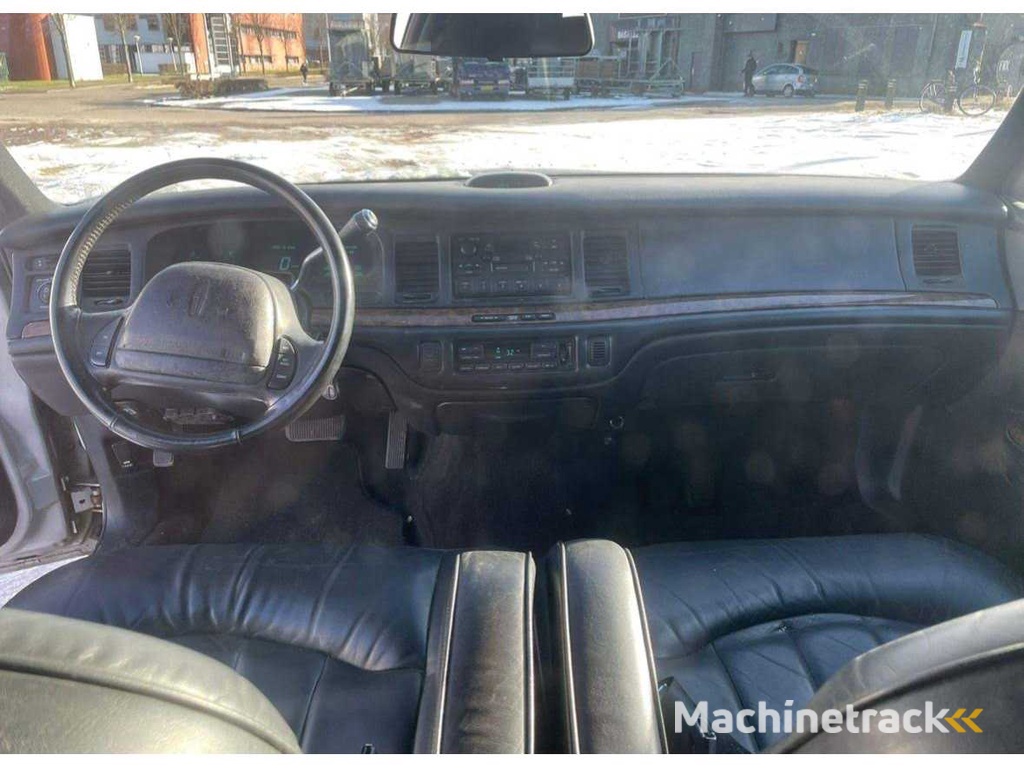 1997 Lincoln Town Car Limousine