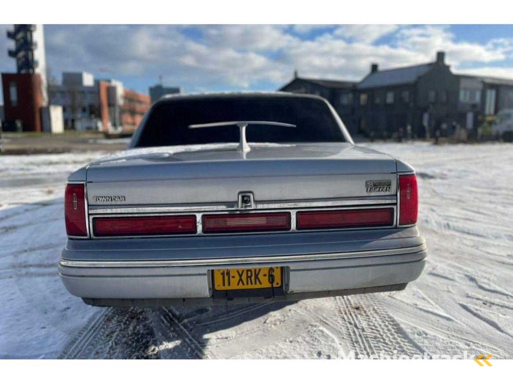 1997 Lincoln Town Car Limousine