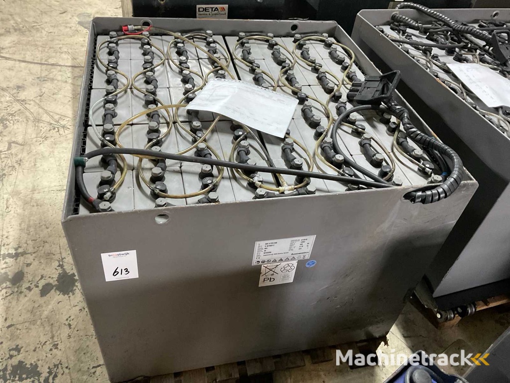 2016 Jungheinrich 80v 6 PZS 930 Akkupack