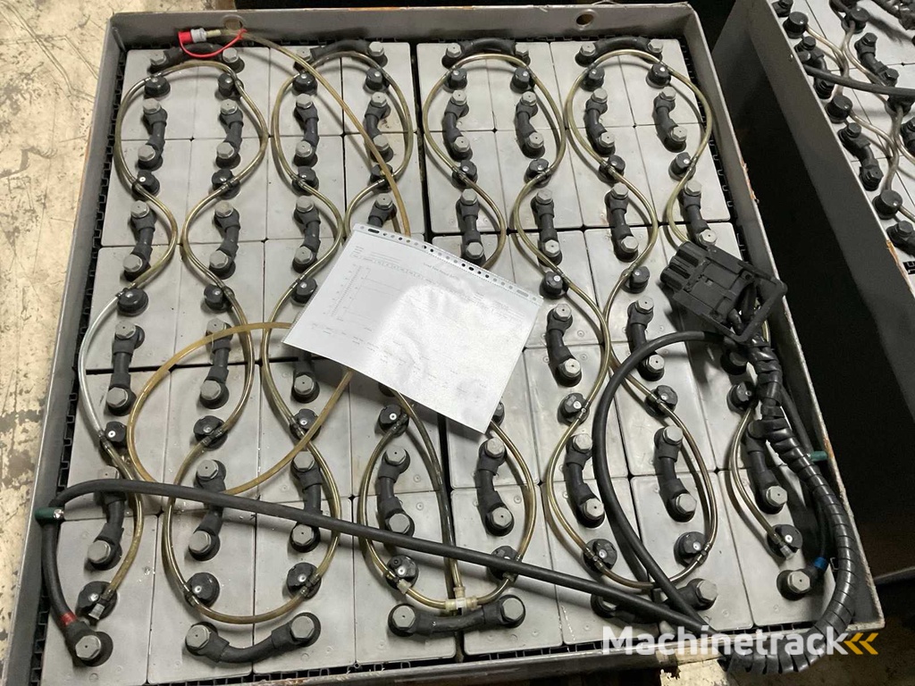 2016 Jungheinrich 80v 6 PZS 930 Akkupack