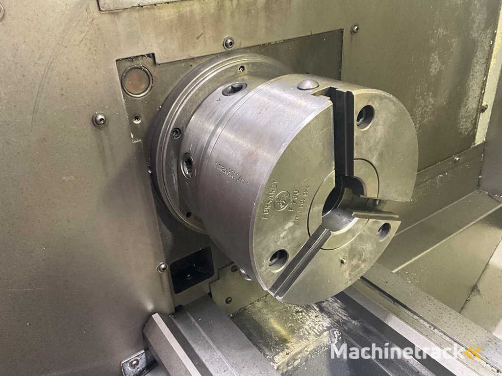 1998 Colchester CNC-2000 CNC Lathe with Turret Changer