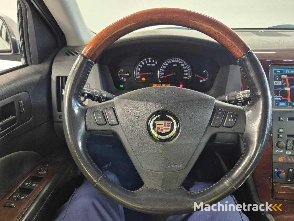 Cadillac STS 4.6 V8 Launch Edit, 86-XR-HP