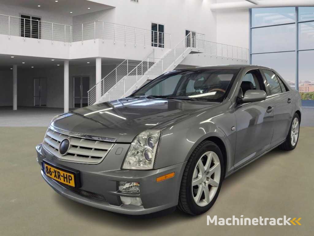 Cadillac STS 4.6 V8 Launch Edit, 86-XR-HP