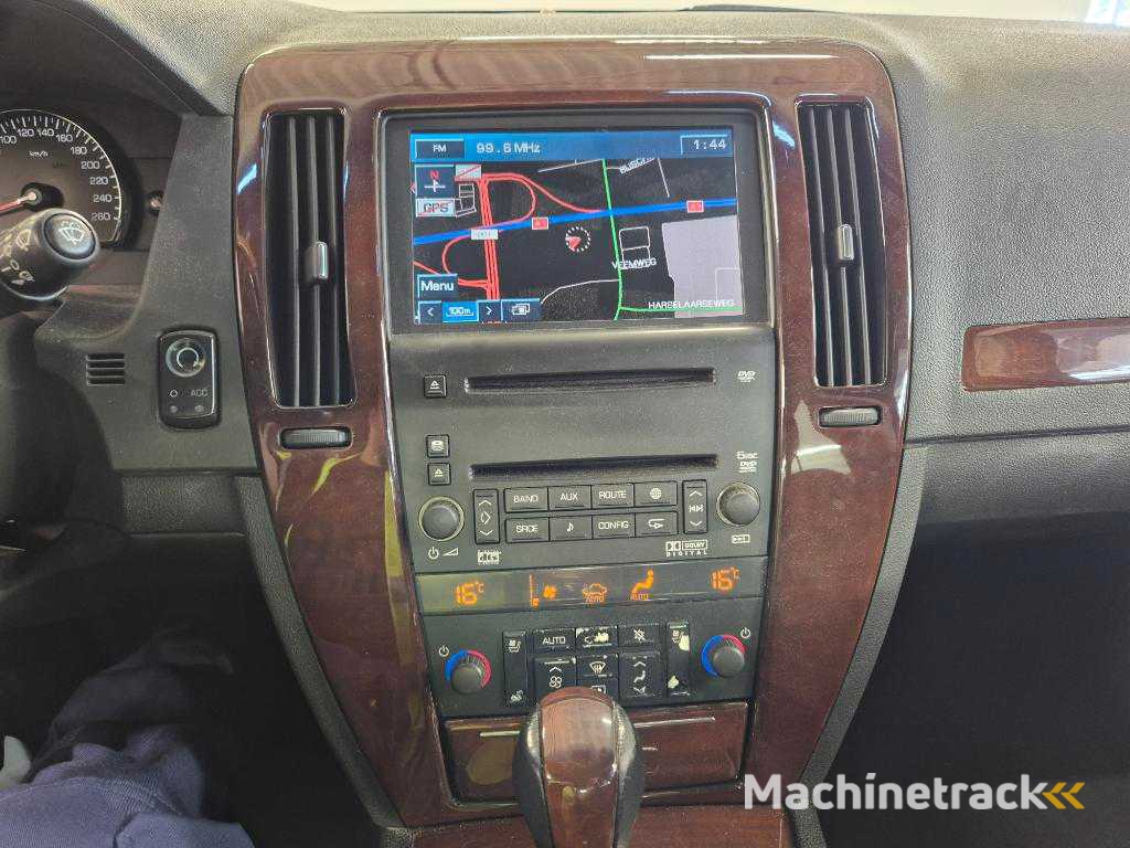 Cadillac STS 4.6 V8 Launch Edit, 86-XR-HP