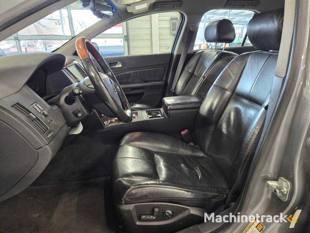 Cadillac STS 4.6 V8 Launch Edit, 86-XR-HP