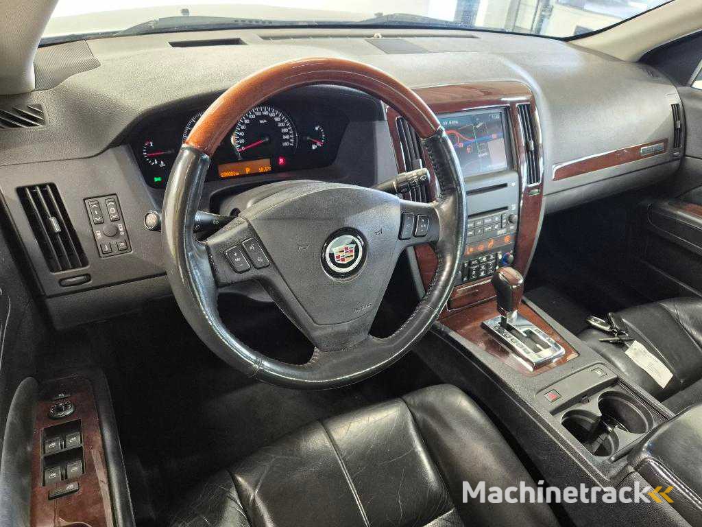 Cadillac STS 4.6 V8 Launch Edit, 86-XR-HP