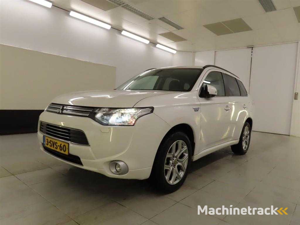 Mitsubishi Outlander 2.0 PHEV Intense + Automatik 3-SVS-60