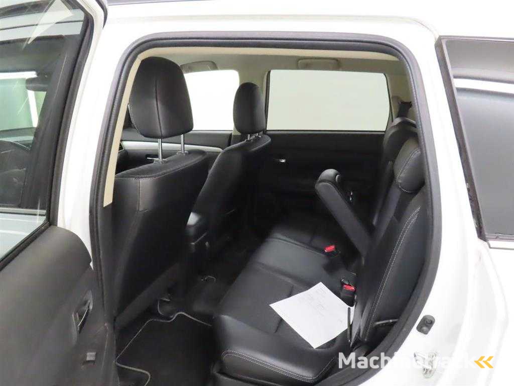 Mitsubishi Outlander 2.0 PHEV Intense + Automatik 3-SVS-60