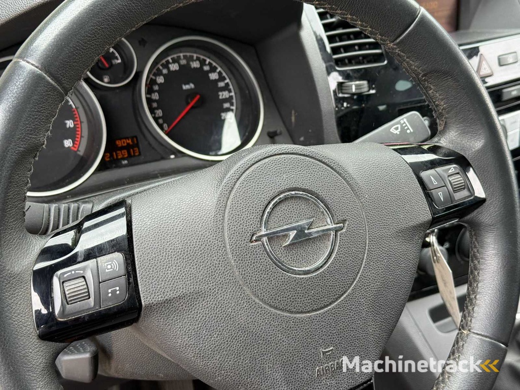 Opel Zafira 1.8 111 Jahre Edition, 22-RGT-5