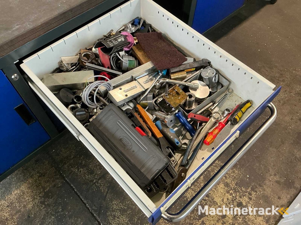 Workbench with contents